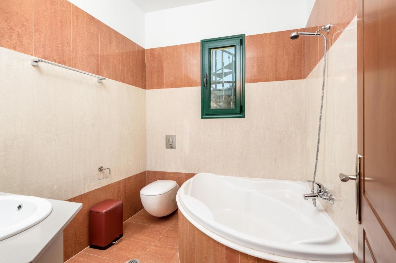 Siena Pool Villa Коскину Экстерьер фото